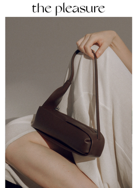 the pleasure邂逅系列原创设计牛剖层革腋下包法棍包小众