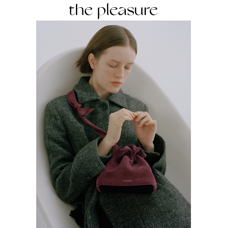 thepleasure褶皱双肩包