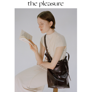 the pleasure平行托特包中号通勤油蜡牛皮简约斜挎大容量电脑包