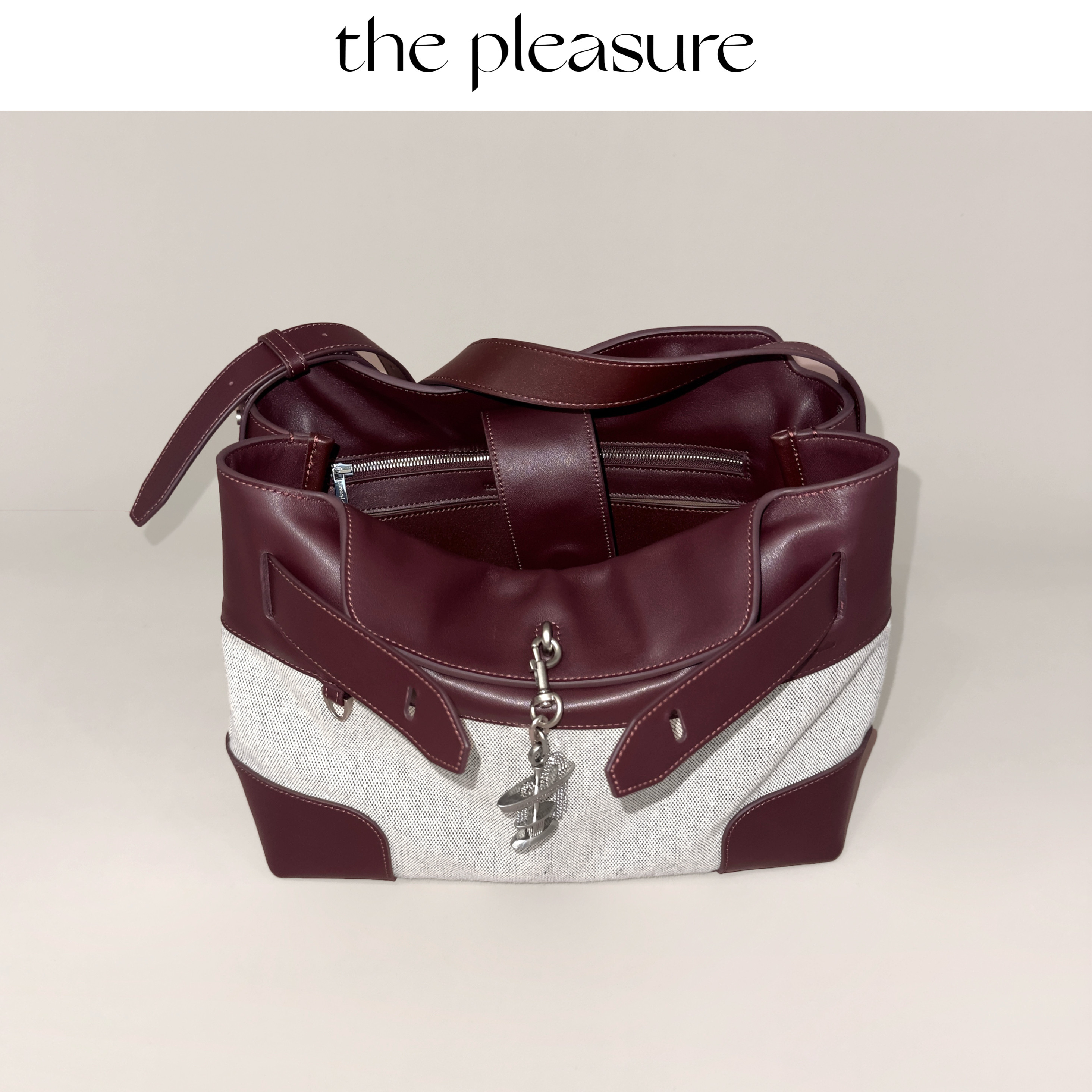 the pleasure新品喷泉包28牛皮拼接帆布松弛感轻盈单肩斜挎包 - 实物图