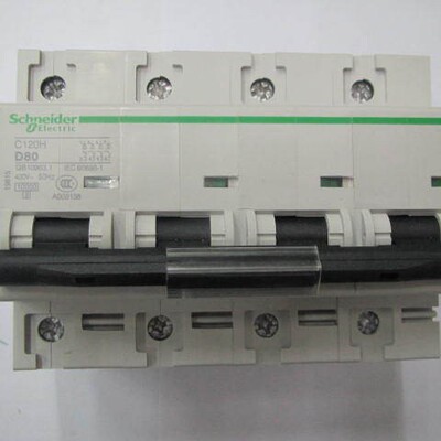 C120H 4P D80  Schneider动力型空气开关小型断路器