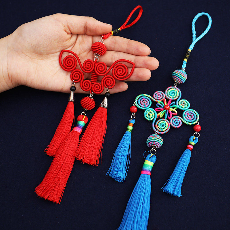 伟德bv1946官网-百年老字号上新潮玩挂件 新品类年货圈粉年轻人