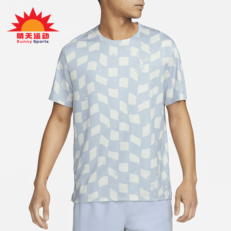 圆领透气男子运动短袖