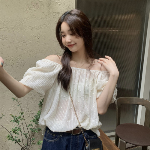 Real price! Green one line collar off shoulder shirt bubble short sleeve loose design sense niche top