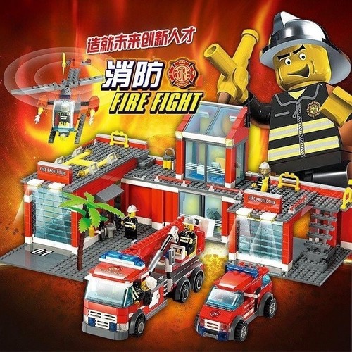 适用乐高男孩益智拼装军事系列儿童小颗粒警察消防局变形玩具车