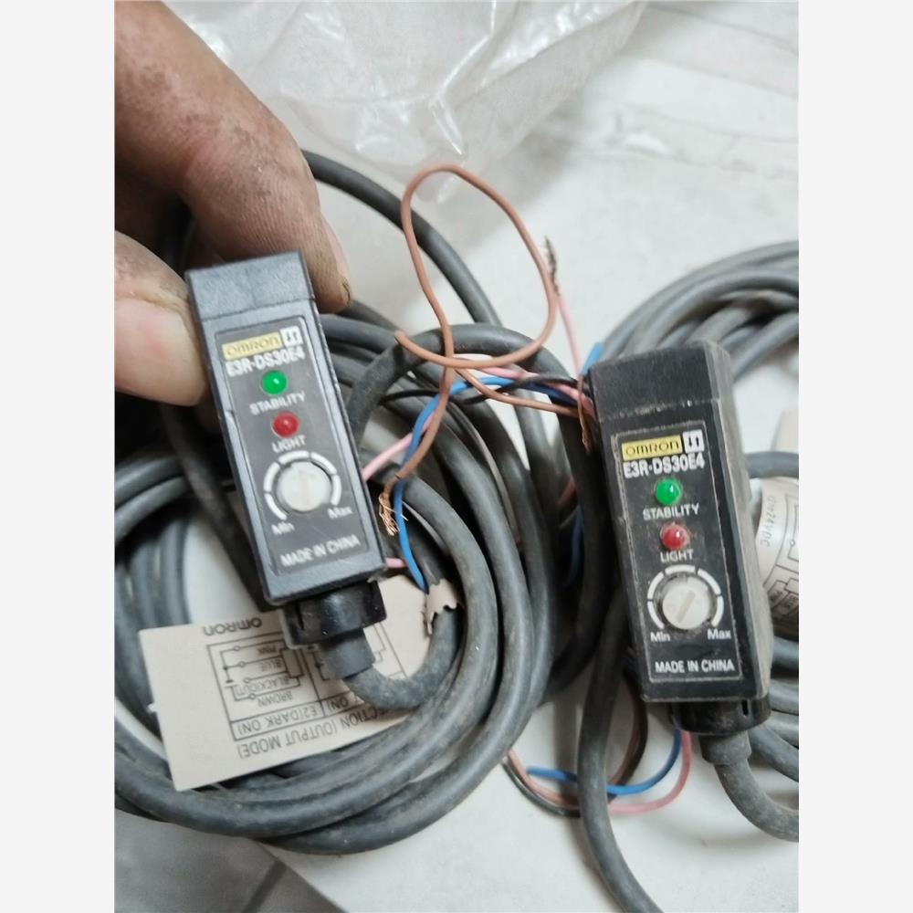 全新欧姆龙感应开关，光电开关，E3R-DS30E4需要联系3，议价商品