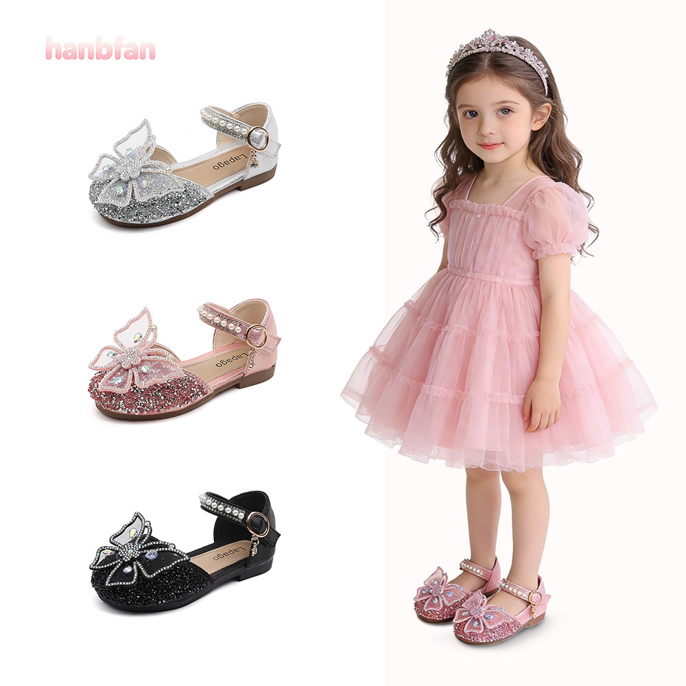 女童水钻蝴蝶公主鞋2026春夏新款演出包头凉鞋小女孩珍珠表演单鞋