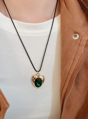 轻奢爱心吊坠项链女长款