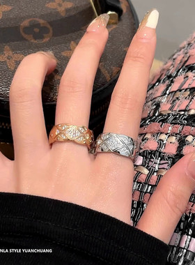 经典小香风菱形格纹戒指