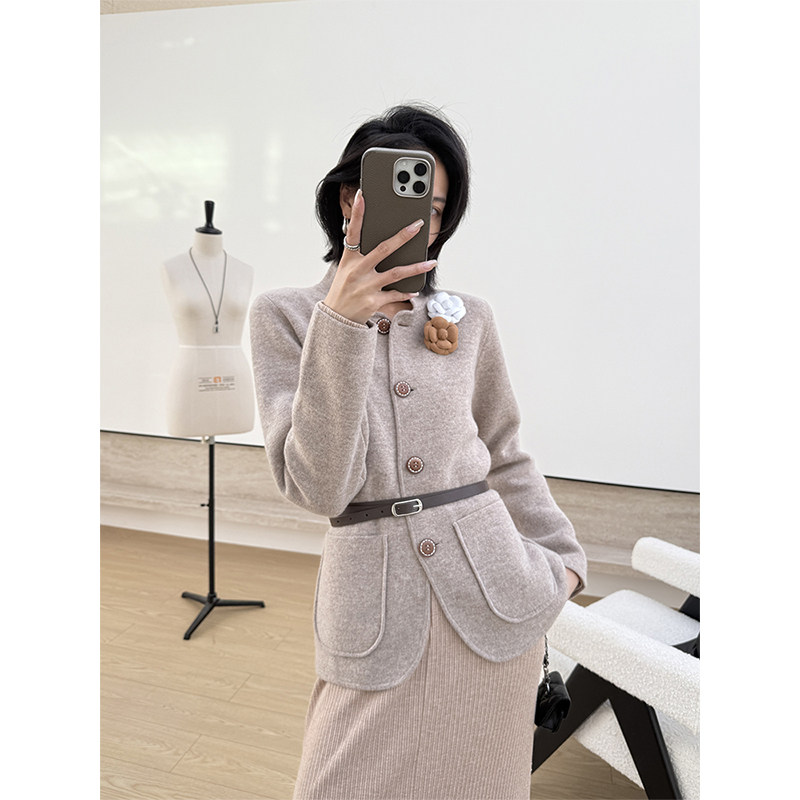 2025年老钱风羊毛针织外套女立领宽松通勤复古气质显瘦外搭开衫,女装/女士精品,毛衣,淘宝优惠券,粉丝福利购,淘宝优惠卷