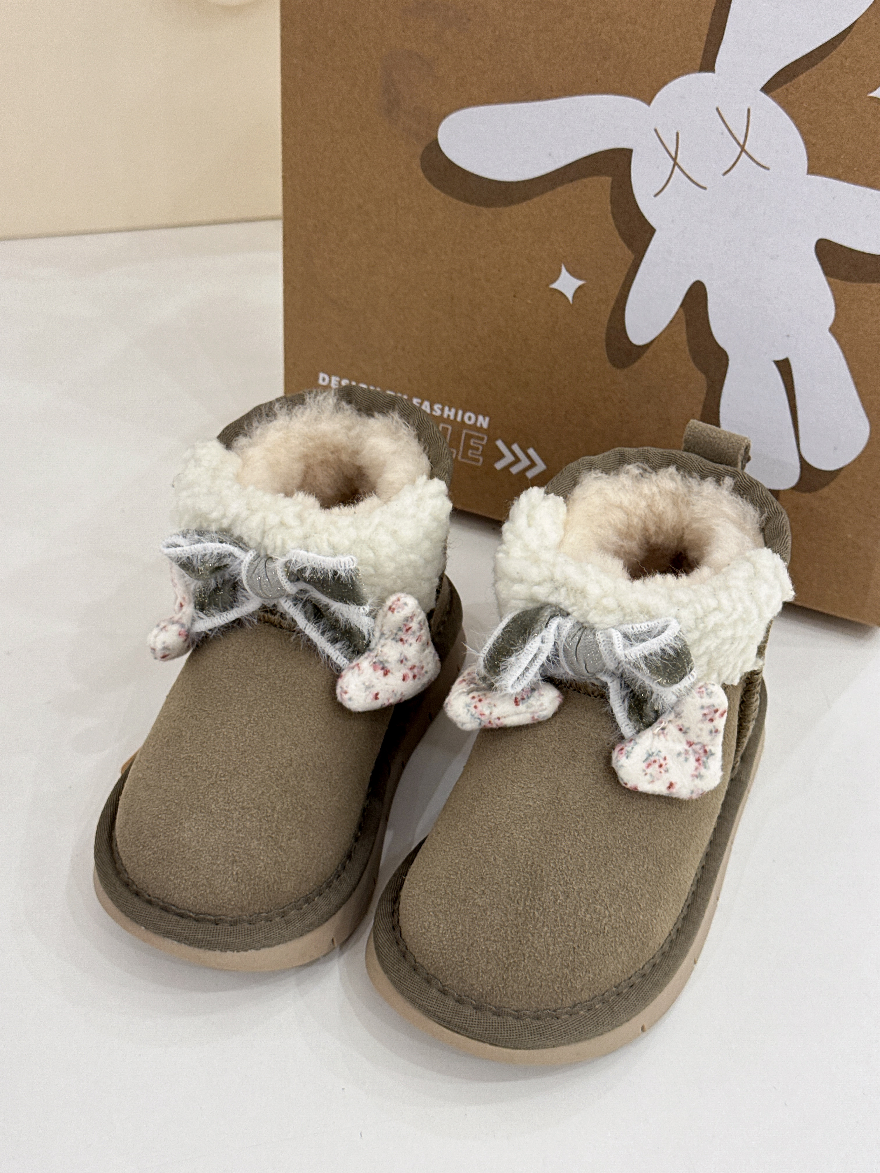 Badule冬款雪地靴皮面好打理羊毛鞋子女童