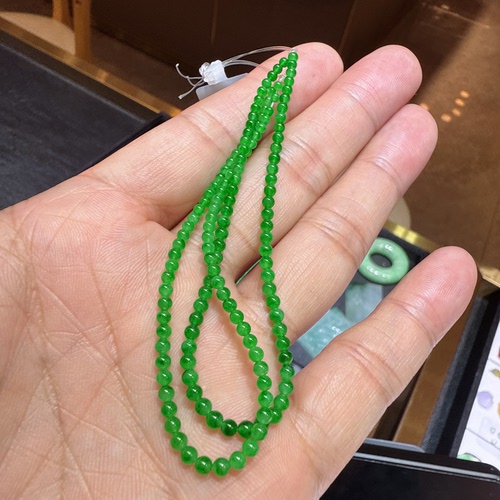 缅甸天然翡翠A货冰种满绿小米珠项链