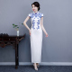 白色青花瓷礼仪旗袍新款 舞台走秀演出迎宾礼仪旗袍 女开叉复古长款