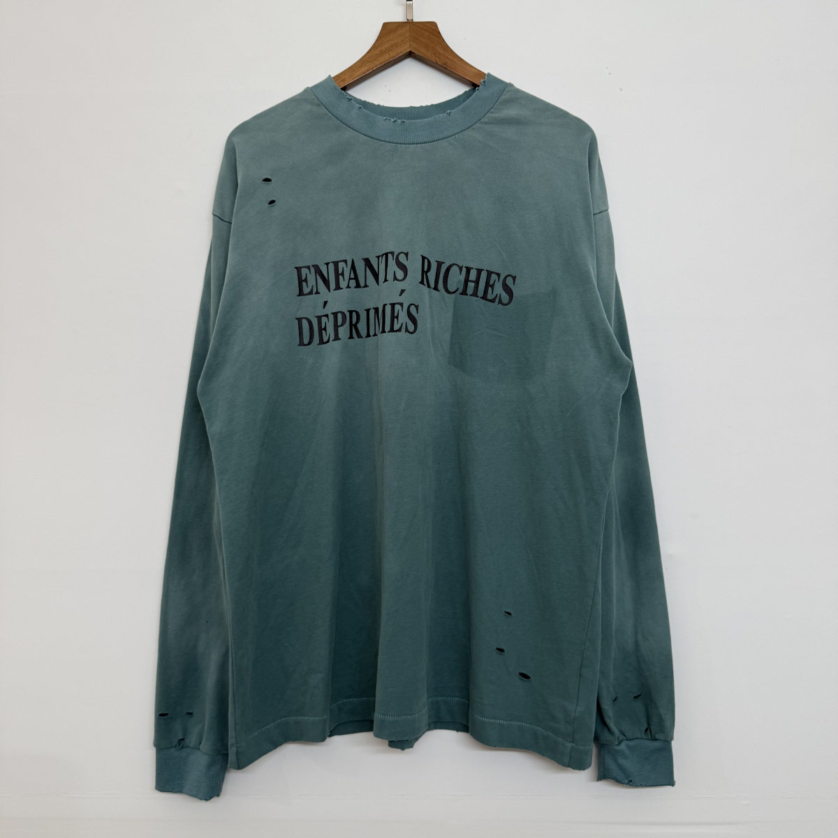 Enfants Riches Deprimes 口袋印花小破洞长袖复古做旧洗水T恤潮