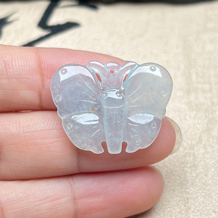 天然翡翠A货冰种蝴蝶吊坠颈饰