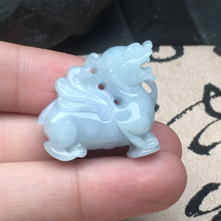 玉石寨玉器A货翡翠送证书包邮
