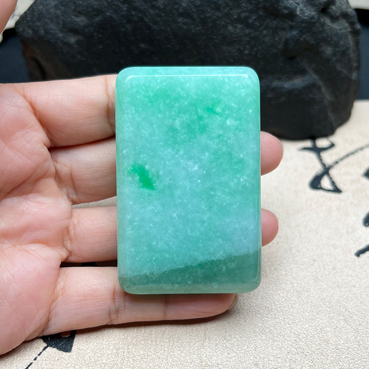 缅甸A天然翡翠A货平安无事牌吊坠