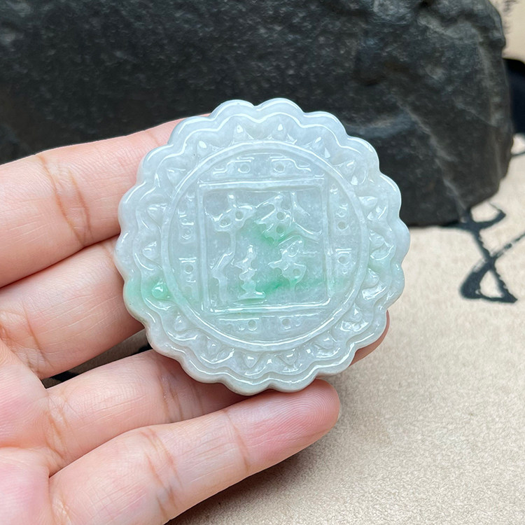 缅甸天然翡翠A货月饼挂件送证书