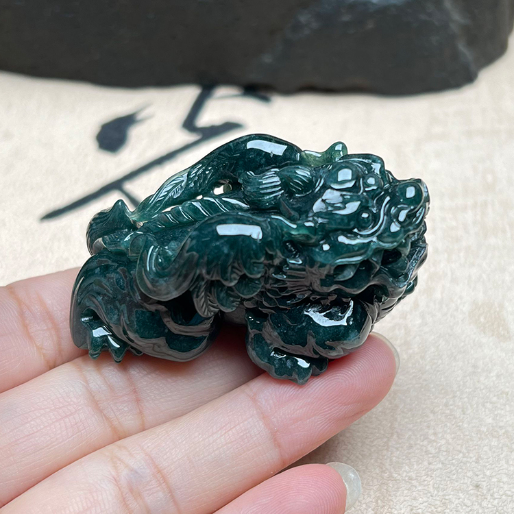 危地马拉天然翡翠招财翅膀玉貔貅