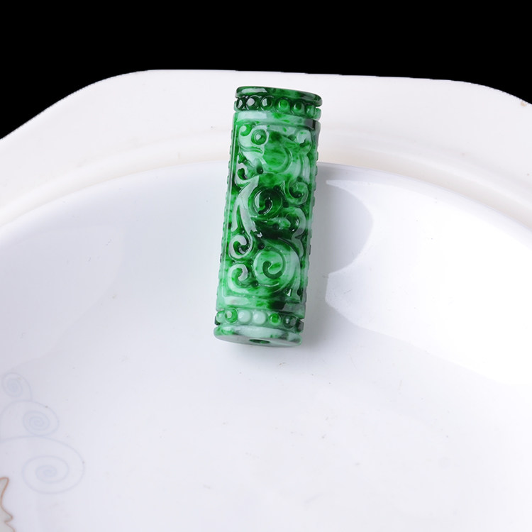 玉器龙柱生肖挂坠缅甸天然翡翠