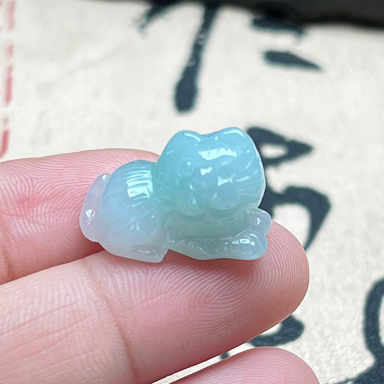 缅甸天然翡翠A货小猫猫咪吊坠