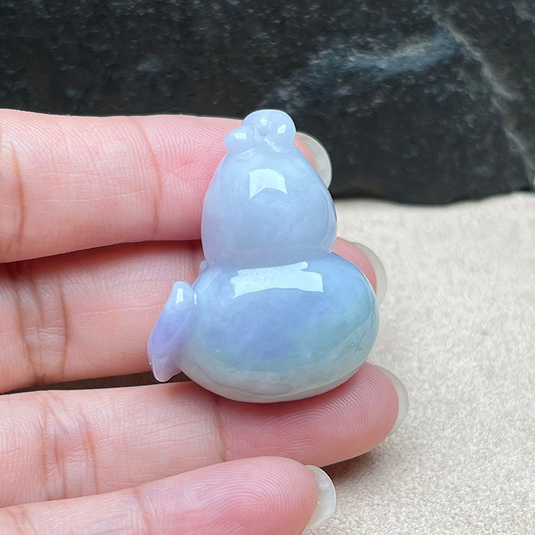 缅甸A货冰糯紫罗兰翡翠葫芦吊坠