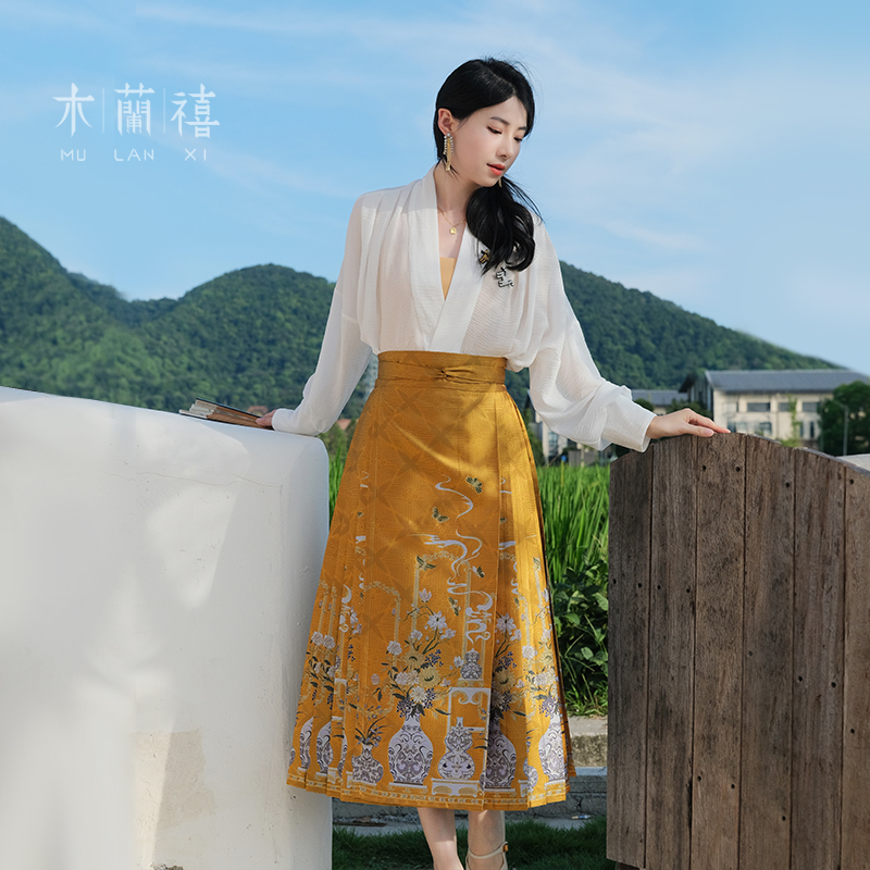 2024秋款织金八分马面裙小个子