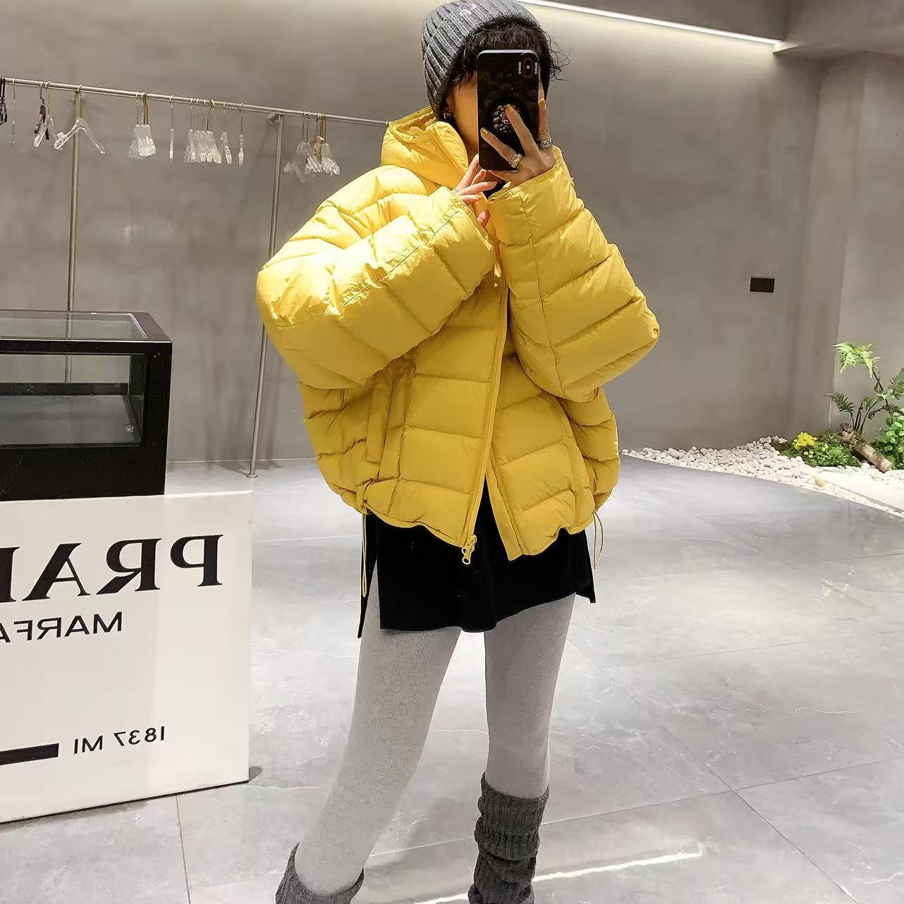 DD STY【冬款上新】小众设计立领戴帽纯色排骨羽绒服 6761