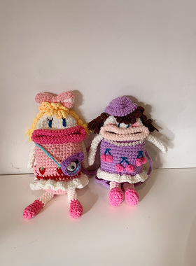 新款可爱手工钩织包卡通大嘴妹女孩玩偶毛线包成品编织女士斜挎包