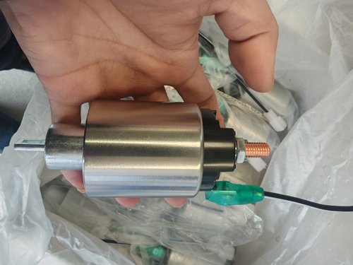 五十铃2.8 493起动机吸力包电磁开关