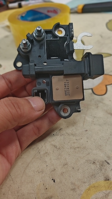 佩特来发电机调节器8RE24B1 14V