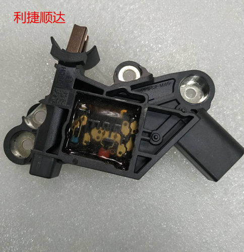 适用于原装宝马F18 N20 525 520 528发电机调节器