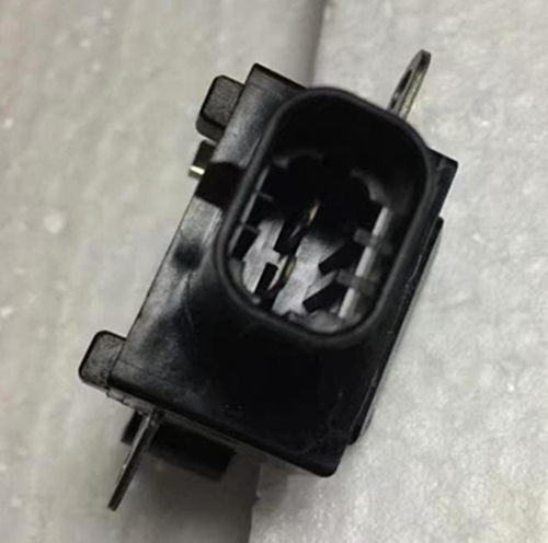 适用于别克昂科雷3.6发电机调节器 整流桥 碳刷架 发电机轴承
