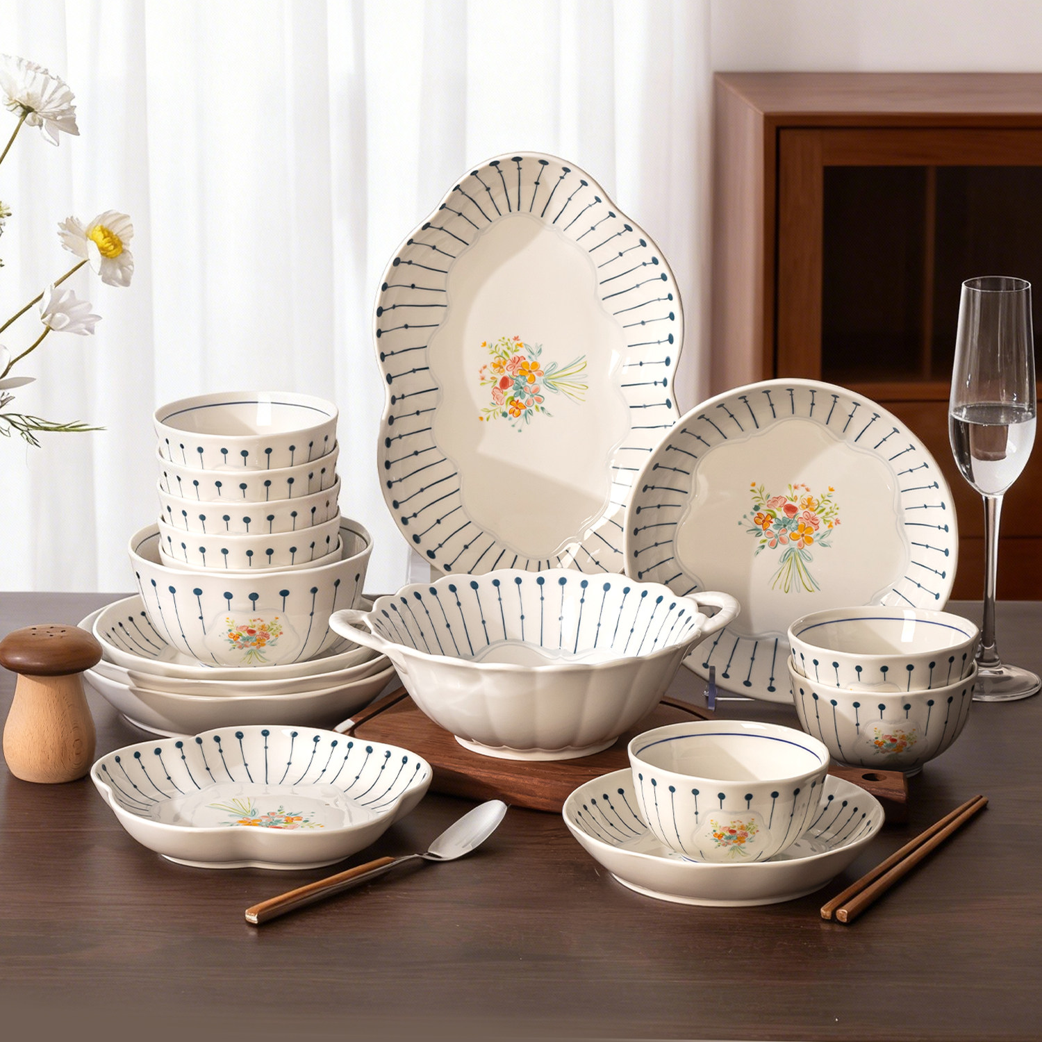 碗碟套装家用2025新款高颜值釉下彩陶瓷碗盘碗碟餐具整套乔迁送礼