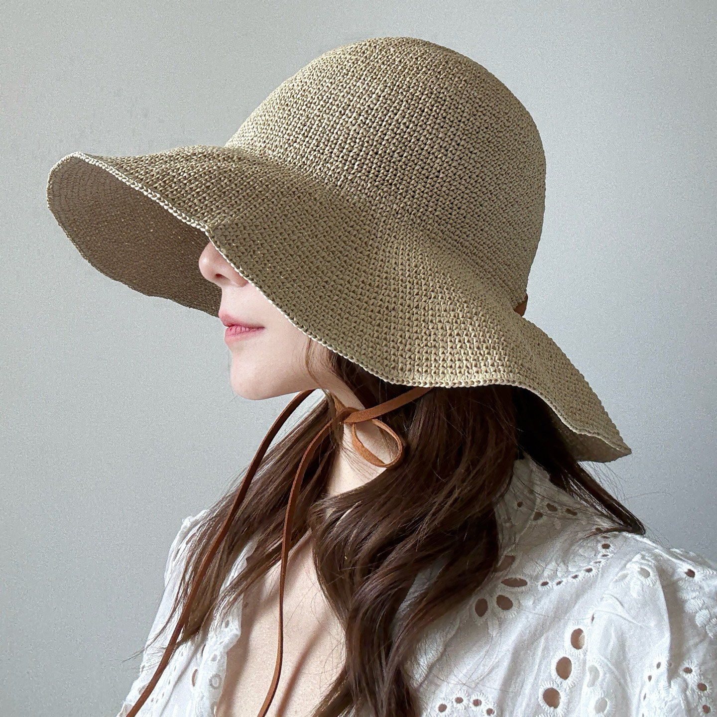 细草编织渔夫帽子女夏季户外透气防晒帽显脸小遮阳沙滩帽旅游草帽