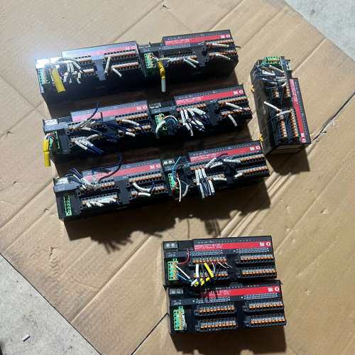欧姆龙DST1-MD16SL-1。7个。DST1-ID12S