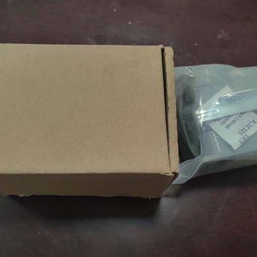 重载连接器，型号:HDC-HE-004-2，一个有包装，一个