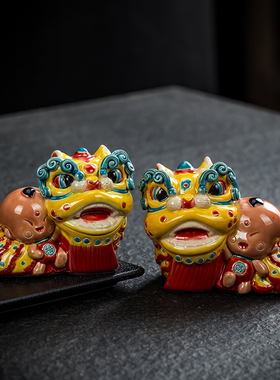 国潮陶瓷狮子电视柜台家居客厅摆件故宫开业招财醒狮桌面装饰礼品