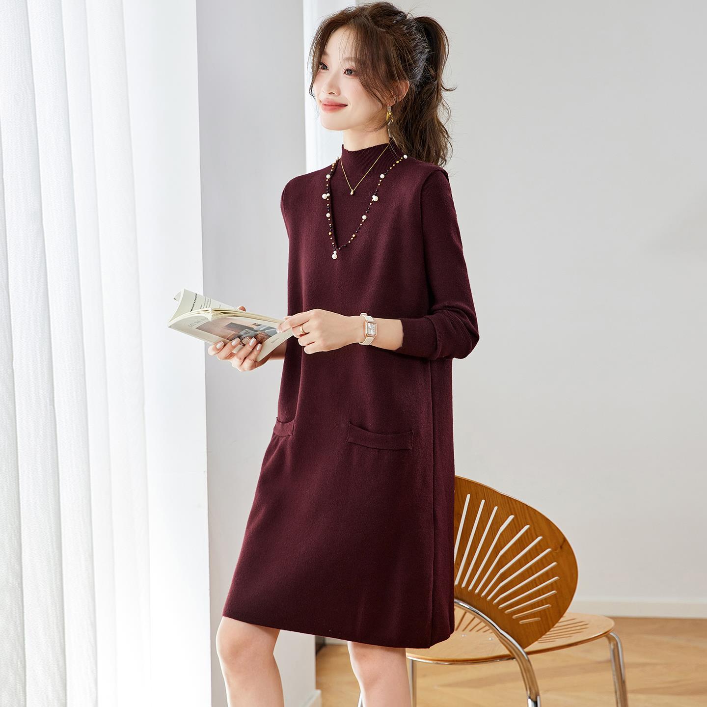 秋冬连衣裙女新款轻奢高级感冬裙2025新款冬天配大衣的毛衣裙子厚