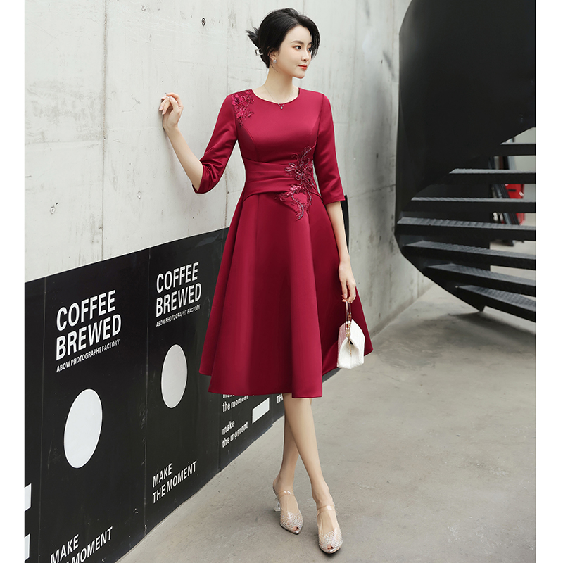 朵朵鲜女气质轻奢敬酒晚礼服