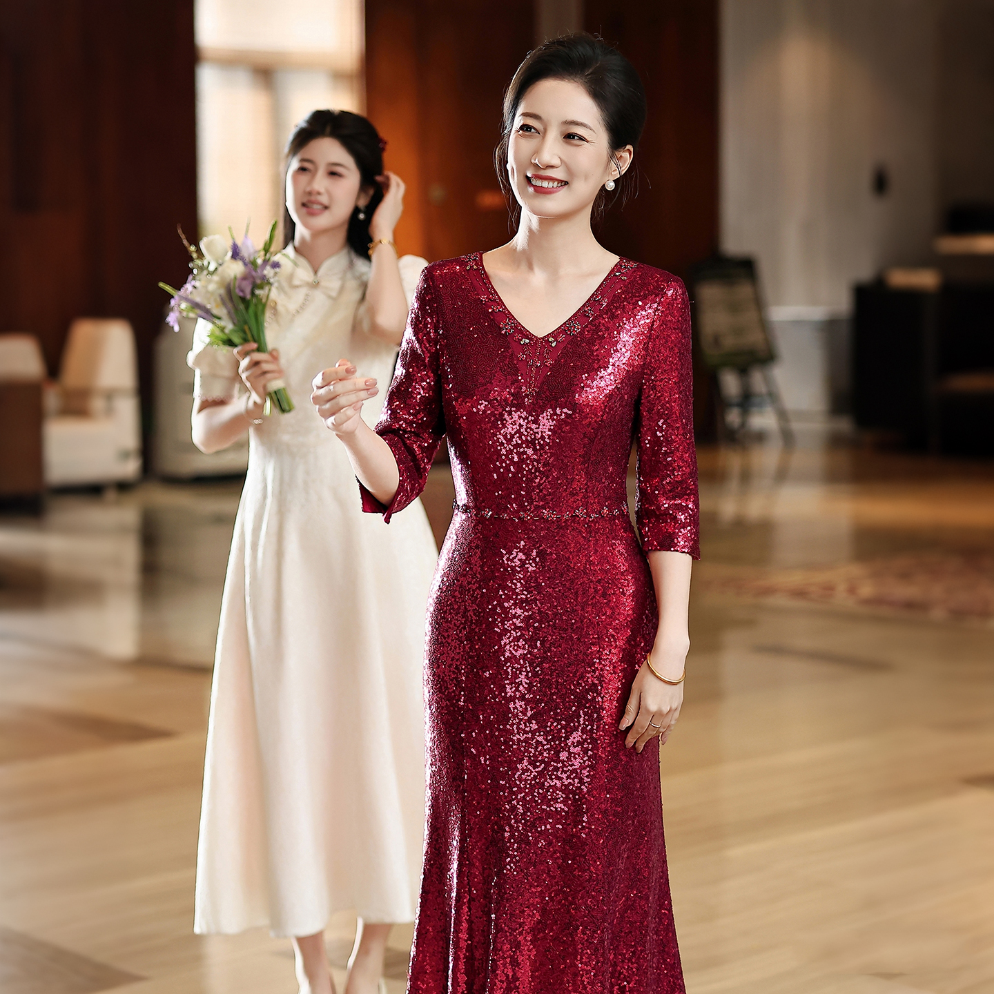 红色亮片喜婆婆婚宴装高贵年轻高端婚礼妈妈晚礼服女高级感小个子