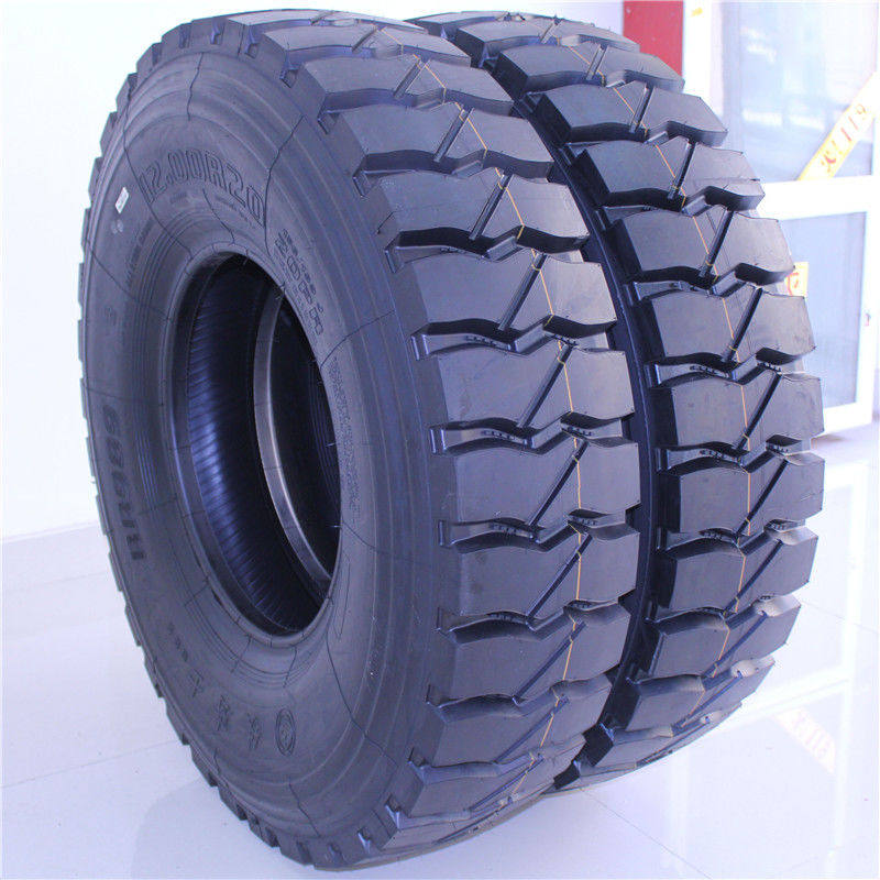 三包路铂900 1000 1100r20 1200R20 12R22.5全钢丝载重大货车轮胎