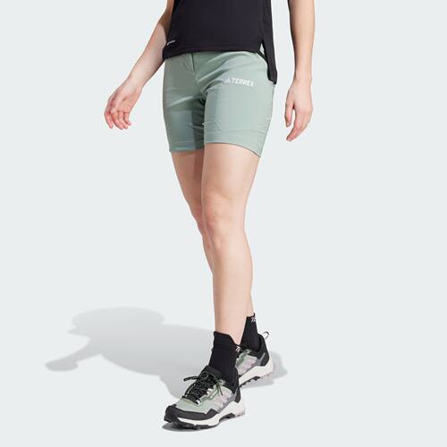 Adidas/阿迪达斯 女子 SHORTS 户外运动短裤 IJ8302
