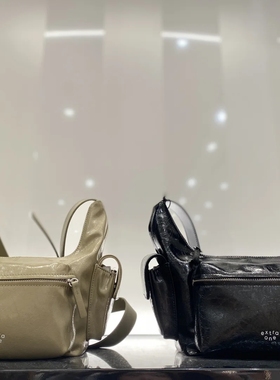 ZUC国内专柜2025春1裂纹牛皮多口袋斜背包E2251BA01原1950