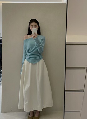 蓝色斜肩温柔上衣 杏色百搭松紧腰半身裙