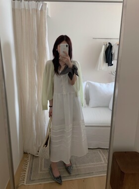 纯白色显瘦优雅中长款吊带裙