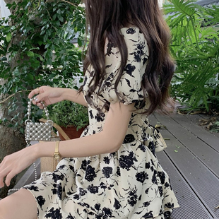 港味复古chic裙子女夏季海边度假连衣裙仙气超仙森系小个子碎花裙