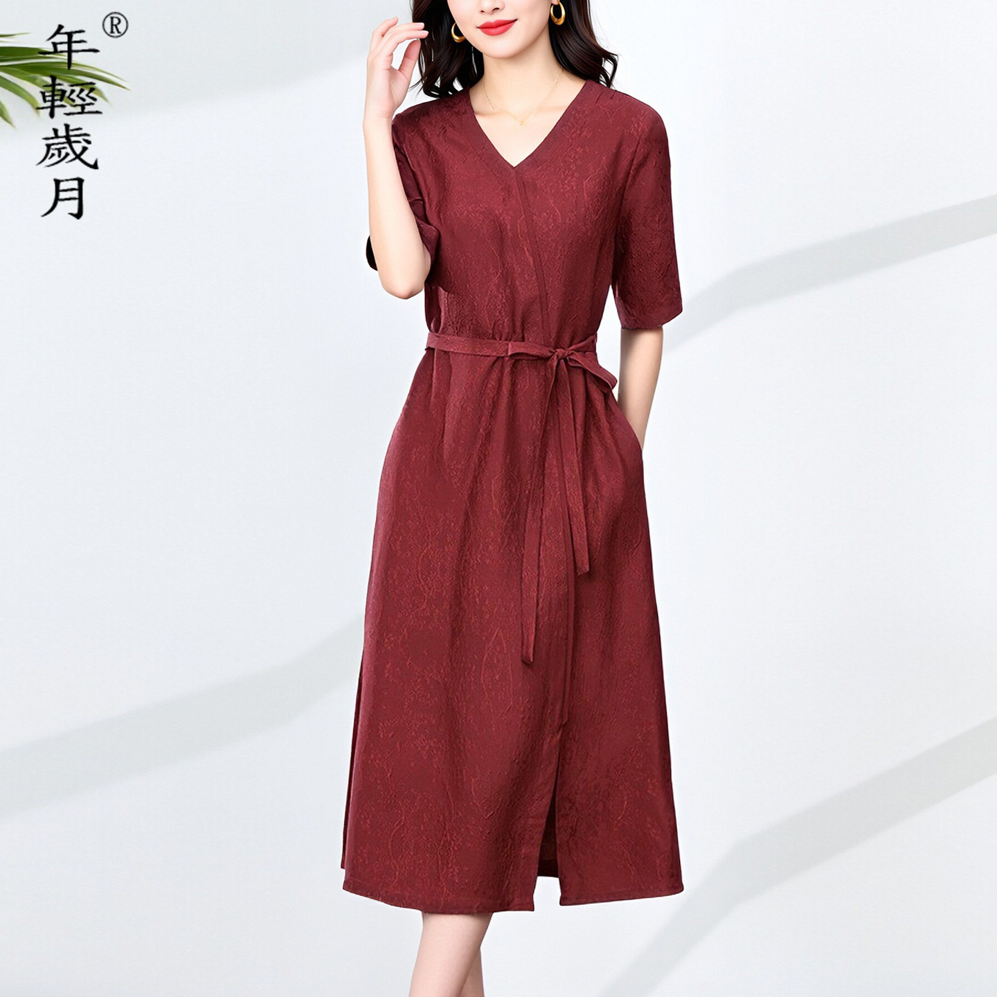 高级感真丝连衣裙女2026年夏季新款气质减龄中年妈妈桑蚕丝裙子