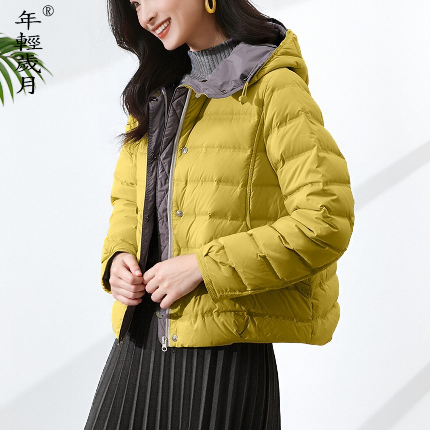 连帽轻薄羽绒服女短款2025冬季新款高端时尚宽松爆款压胶保暖外套