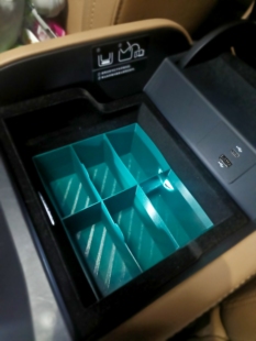 理想one手扶箱储物盒收纳盒置物盒汽车内饰用品改装配件